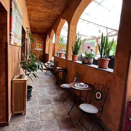 アパートホテル Hacienda エゲル